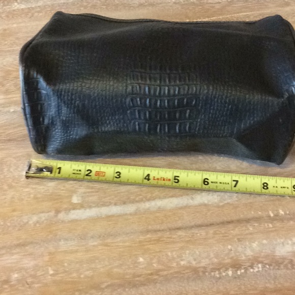 Imitation croc essentials bag - Picture 5 of 7